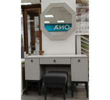 Распродажа с экспозиции Столик туалетный Хилтон ХТ-504.02 с зеркалом 